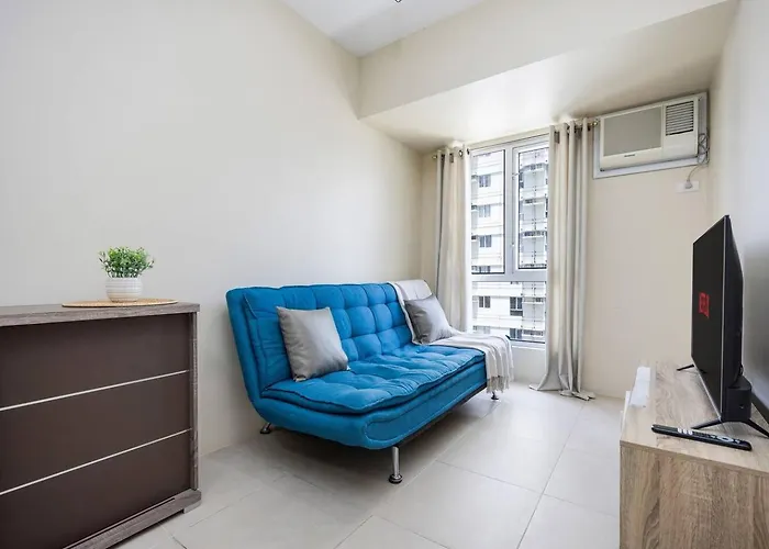 Furnished 2-bedroom In Avida Towers Riala, It Park With Fast Wifi, Netflix, Pool And Apartment *