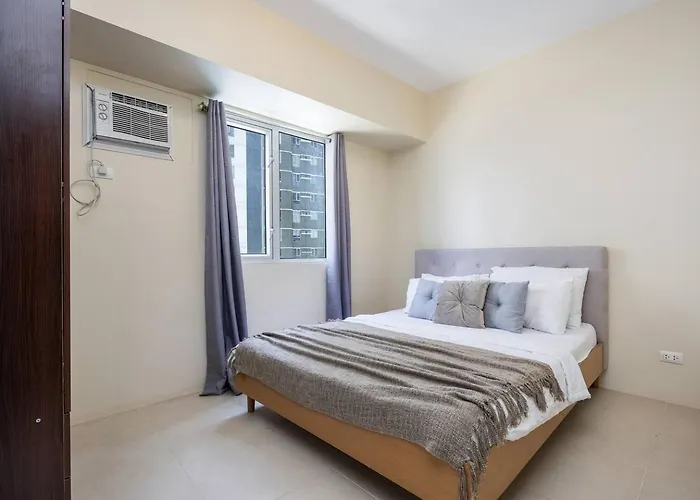 Furnished 2-bedroom In Avida Towers Riala, It Park With Fast Wifi, Netflix, Pool And Apartment Cebu