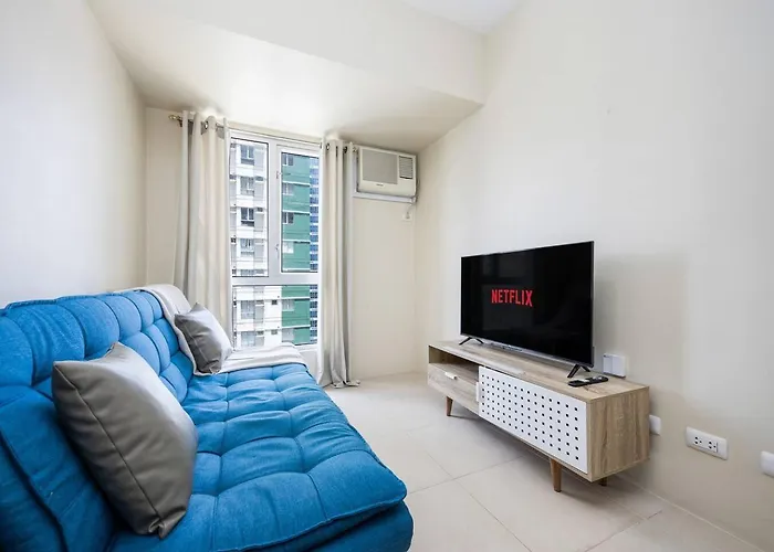 Furnished 2-bedroom In Avida Towers Riala, It Park With Fast Wifi, Netflix, Pool And