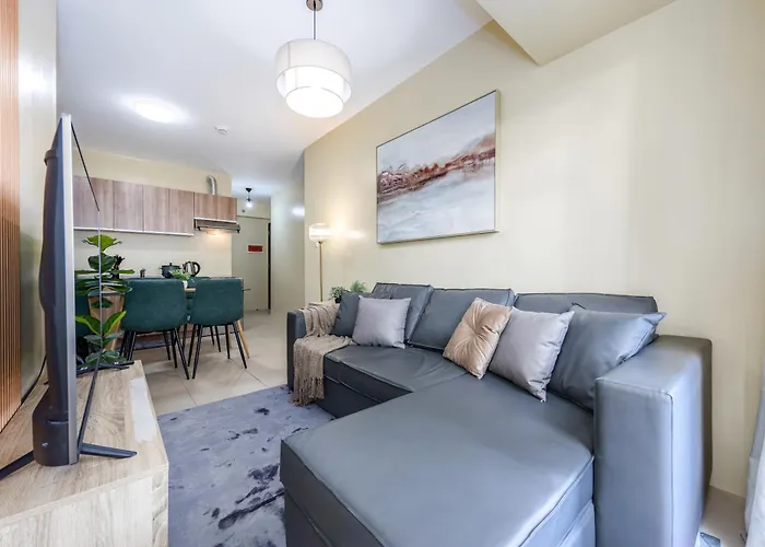 Furnished 2-bedroom In Avida Towers Riala, It Park With Fast Wifi, Netflix, Pool And Apartment Cebu