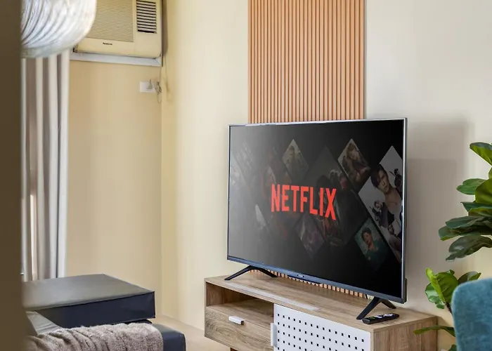 Furnished 2-bedroom In Avida Towers Riala, It Park With Fast Wifi, Netflix, Pool And * Cebu