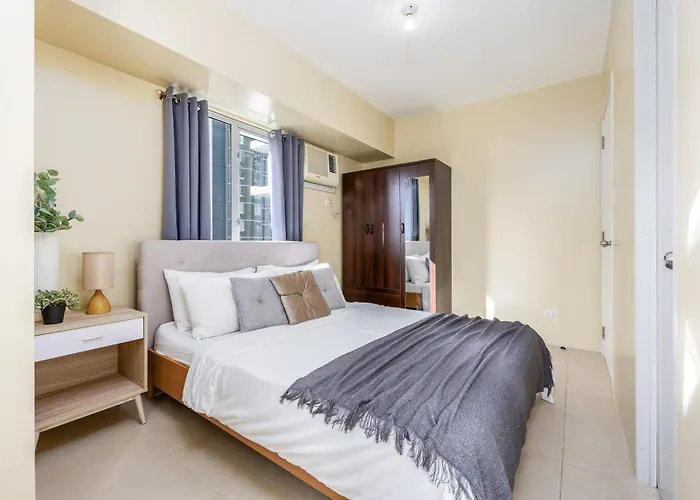 Furnished 2-bedroom In Avida Towers Riala, It Park With Fast Wifi, Netflix, Pool And Apartment *