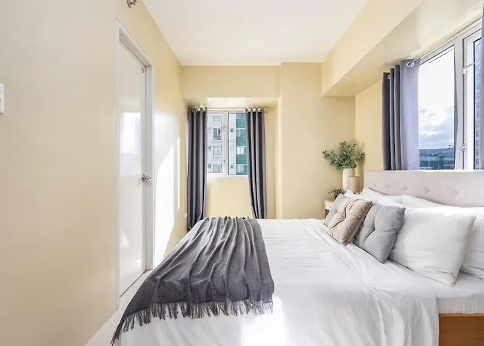 Furnished 2-bedroom In Avida Towers Riala, It Park With Fast Wifi, Netflix, Pool And Cebu