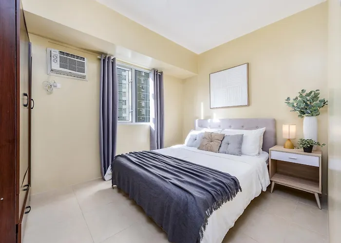 Furnished 2-bedroom In Avida Towers Riala, It Park With Fast Wifi, Netflix, Pool And *