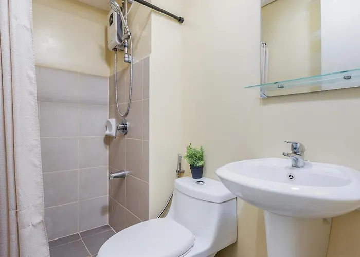 Apartment Furnished 2-bedroom In Avida Towers Riala, It Park With Fast Wifi, Netflix, Pool And Cebu