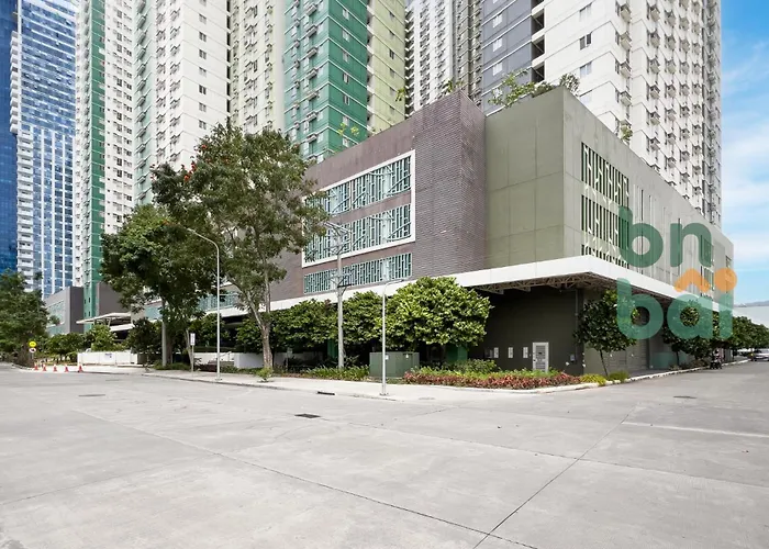 Furnished 2-bedroom In Avida Towers Riala, It Park With Fast Wifi, Netflix, Pool And *